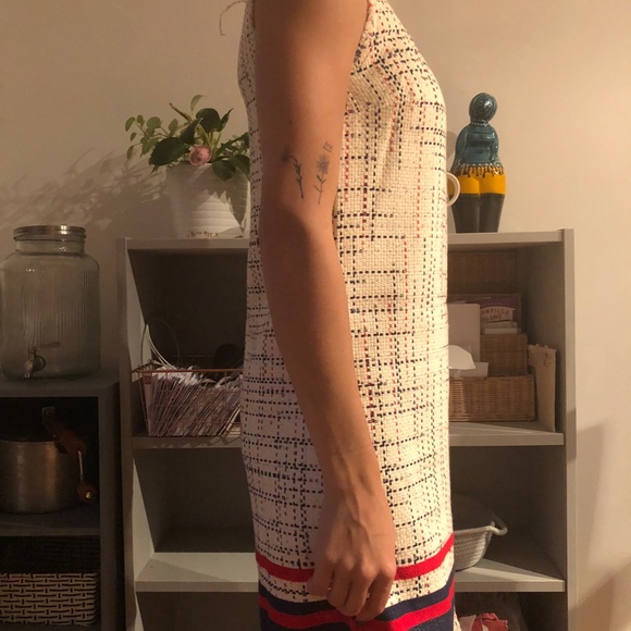 Sleeveless dress - Picture 2 of 5